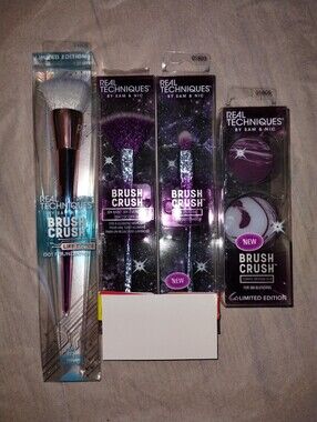 4 Pc Real Techniques by Sam + Nic Brush Crush Set Fndtn, Fan, Sponge, Shadow Nib